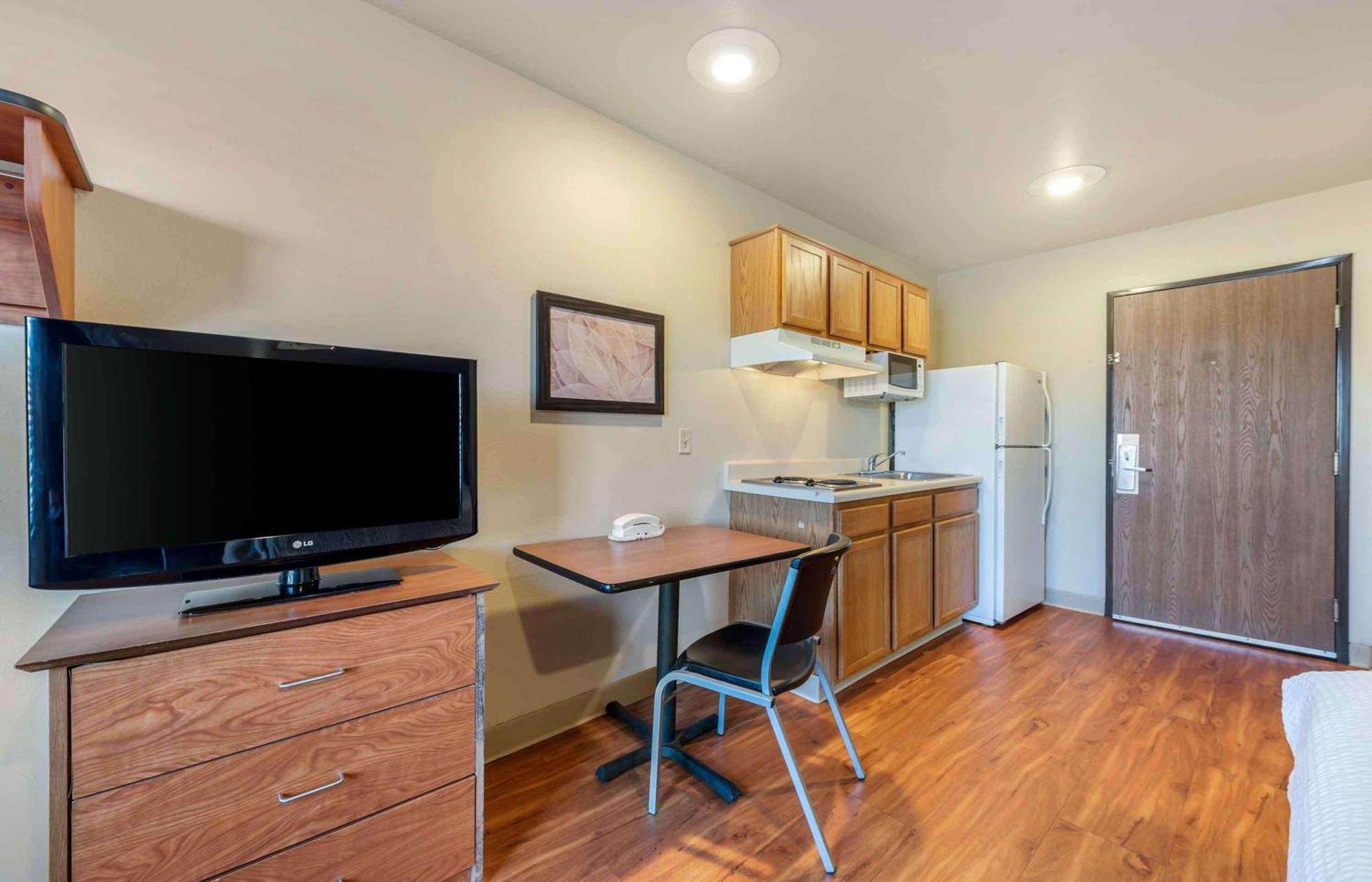 Extended Stay America Select Suites - Colorado Springs - Airport Exterior photo